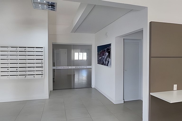 Apto - Pertinho do mar com piscina e garagem