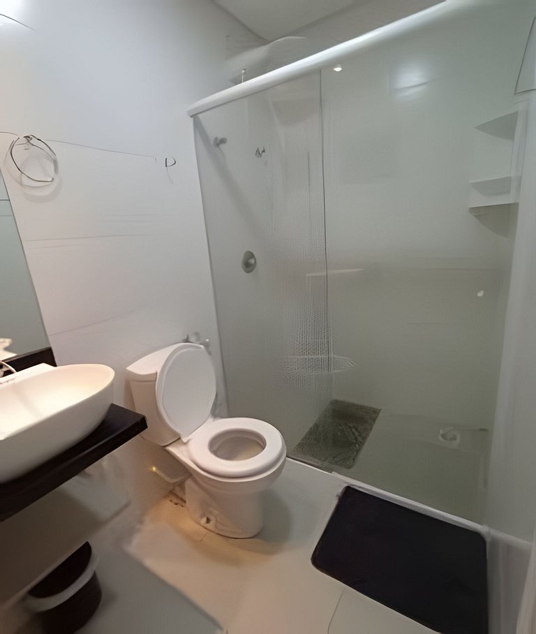 Apto - Pertinho do mar com piscina e garagem